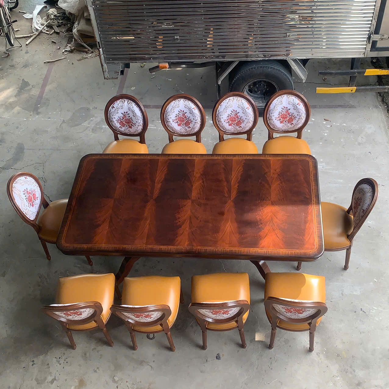 BỘ BÀN ĂN CỔ ĐIỂN PHONG CÁCH CHÂU ÂU